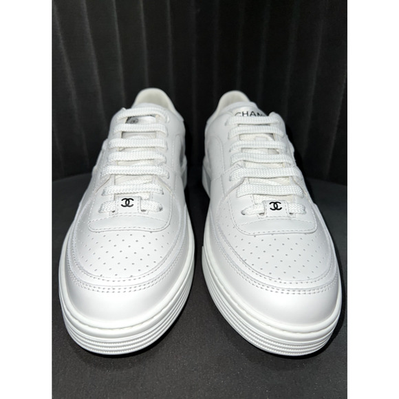 Chanel 23A White Calfskin Leather CC Logo Tie Flat Runner Trainer Sneaker 40.5 - Picture 6 of 12